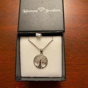 Sterling silver tree of life pendant and nice sparkle chain 18 inches